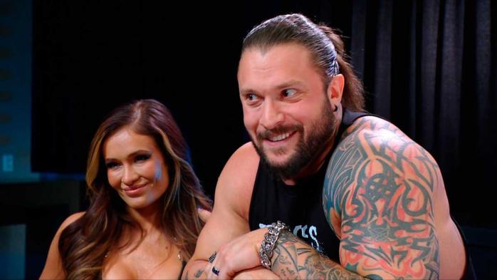 Karrion Kross y Scarlett son traspasados a la sección Alumni de WWE Karrion Kross y Scarlett son traspasados a la sección Alumni de WWE