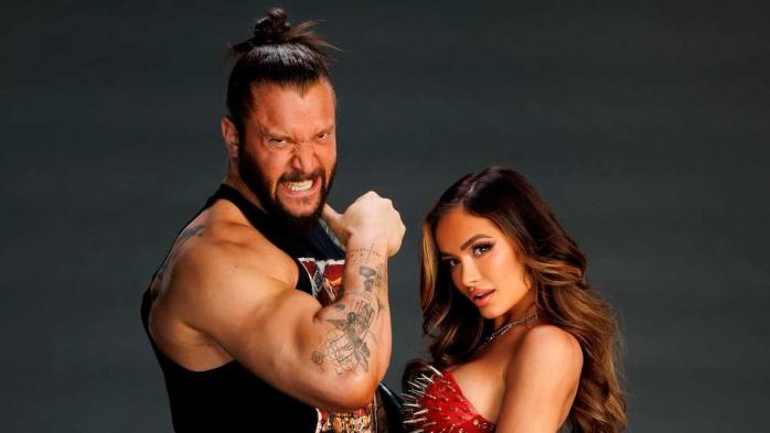 Karrion Kross y Scarlett finalizan oficialmente su relación con WWE Karrion Kross y Scarlett finalizan oficialmente su relación con WWE