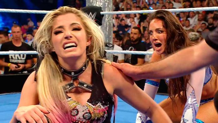 Alexa Bliss vence a Chelsea Green después un extraño cambio de planes de WWE Alexa Bliss vence a Chelsea Green después un extraño cambio de planes de WWE