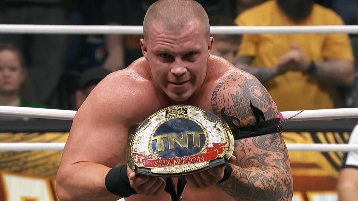 Kyle Fletcher retiene el Campeonato TNT en AEW WrestleDream 2025