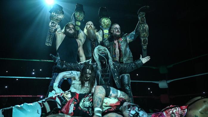 The Wyatt Sicks destrozan a Pagano y Psycho Clown en Worlds Collide Las Vegas The Wyatt Sicks destrozan a Pagano y Psycho Clown en Worlds Collide Las Vegas
