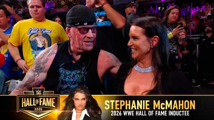 Stephanie McMahon es presentada al WWE Hall of Fame en Wrestlepalooza