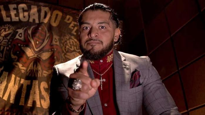 ¿Santos Escobar fuera de WWE? Un críptico mensaje del luchador desata los rumores