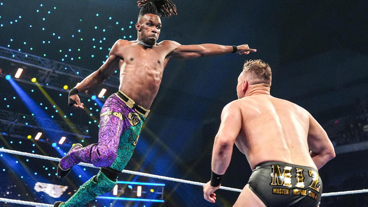 Je'Von Evans derrota a The Miz en SmackDown