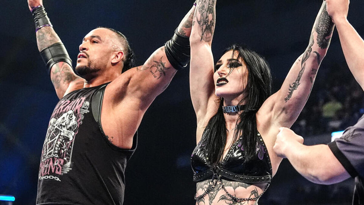 The Terror Twins se llevan la victoria en el evento estelar de SmackDown