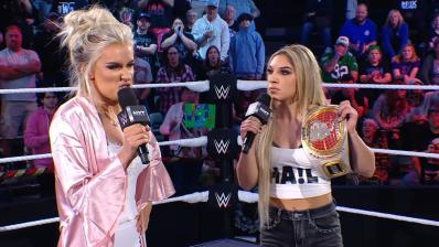 Thea Hail vs. Blake Monroe 