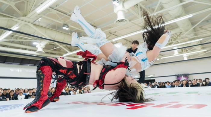 STARDOM