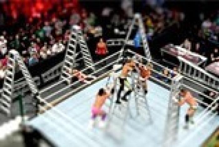Experimento con wrestling y no fans: MITB (parte 2)