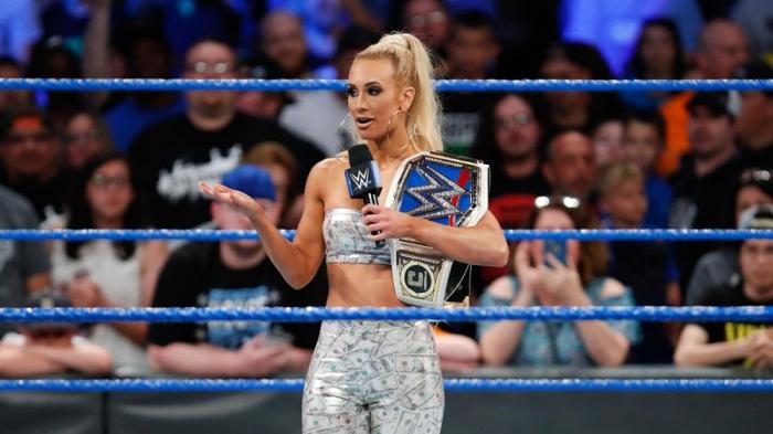 Carmella: 'Me siento orgullosa de representar a la división femenina de SmackDown'