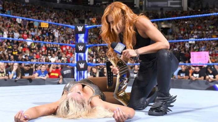 Charlotte Flair defenderá el Campeonato femenino de SmackDown ante Becky Lynch en WWE Hell in a Cell