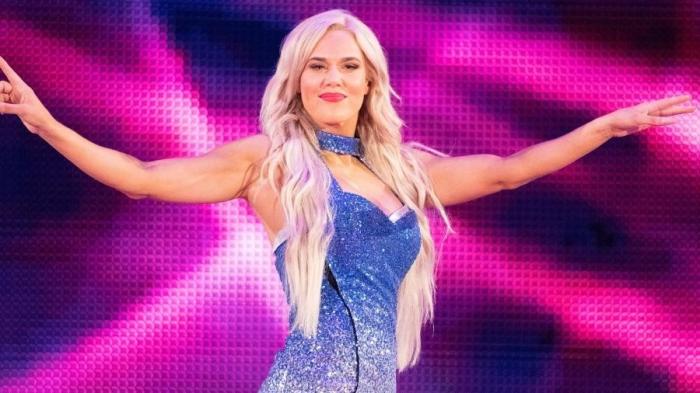 Lana: 'Me gustaría enfrentarme a Stephanie McMahon en Evolution'