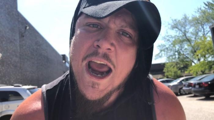 Sami Callihan protagoniza incidente con las autoridades en un show de AAW