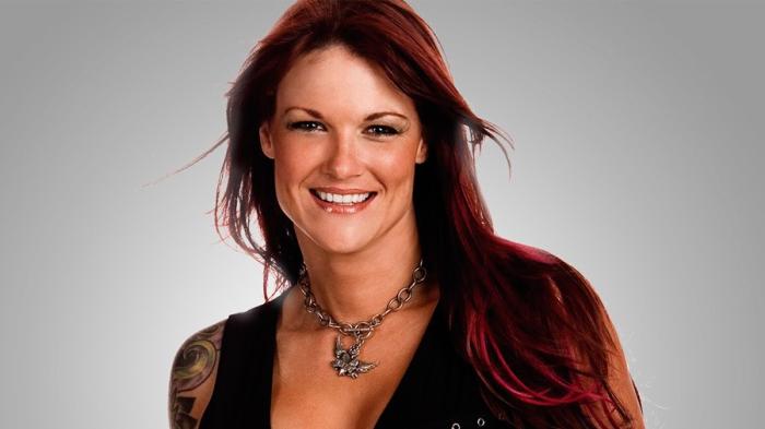 Lita: 'Me encantaría luchar de nuevo contra Trish Stratus'