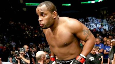 El campeón de UFC Daniel Cormier quiere ser comentarista de WWE tras finalizar su carrera en las MMA