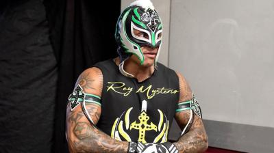 WWE estaría intentando sacar a Rey Mysterio del crucero de Chris Jericho