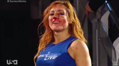 Becky Lynch y otras superestrellas reaccionan al final de Monday Night Raw