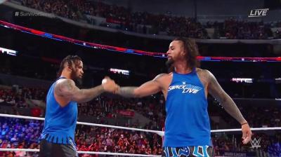 El equipo por parejas de SmackDown vence al de RAW en el combate tradicional de WWE Survivor Series