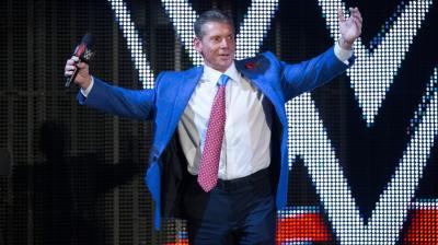 Vince McMahon vende parte de sus acciones de WWE