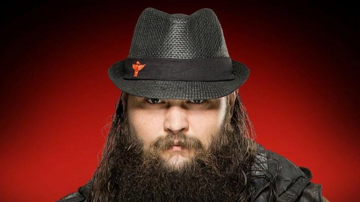 WWE Raw: Bray Wyatt, presente entre bastidores - Combate femenino en el dark match