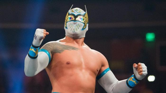 WWE noticias: Sin Cara regresará a la acción a principios de 2019 - Vince McMahon escribió el último Monday Night Raw