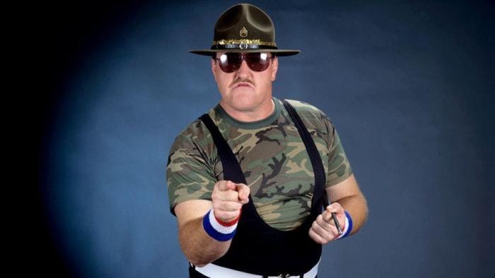 Sgt. Slaughter, sobre Crown Jewel: 'WWE es una empresa de entretenimiento y estamos para entretener al mundo'