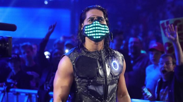 Mustafa Ali: 'Cuando me dijeron que lucharía en SmackDown Live, creía que era una cámara oculta'