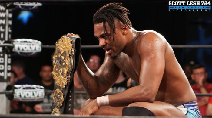 Shane Strickland anuncia su nueva condición de agente libre