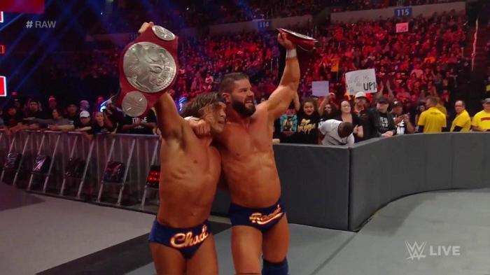 Chad Gable y Bobby Roode retienen los Campeonatos en parejas de RAW contra The Revival