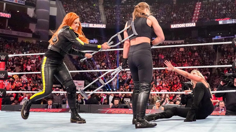 Ronda Rousey retiene el Campeonato femenino de RAW ante Ruby Riott en ...