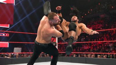 Dean Ambrose podría haberse lesionado en un live show de WWE