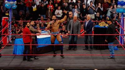 WWE Raw: La fiesta de Ric Flair continúa tras el directo - Reacción de Roman Reigns - The Rock entre bastidores