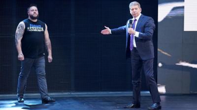 Vince McMahon habría decidido sustituir a Kofi Kingston por Kevin Owens la semana pasada