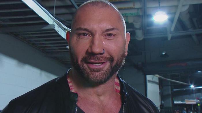 WWE noticias: Batista habría llegado a un acuerdo hasta WrestleMania - Karen Q debuta en NXT