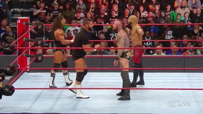 The Revival retienen los Campeonatos por parejas ante Ricochet y Aleister Black en Monday Night Raw