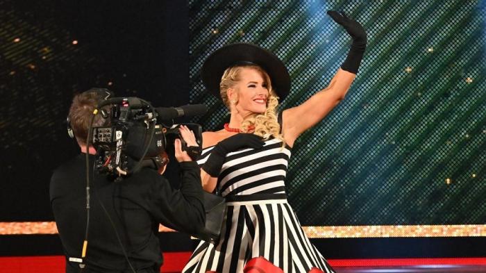 Jim Ross compara a Lacey Evans con Brock Lesnar al inicio de su carrera