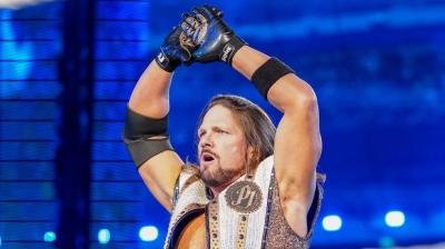 AJ Styles estaría atravesando una lesión de cadera
