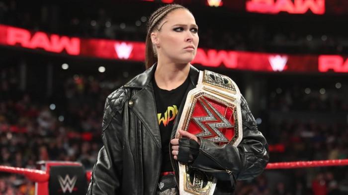 Ronda Rousey: 'Charlotte Flair y Becky Lynch no habrían llegado al evento estelar de WrestleMania sin mí'