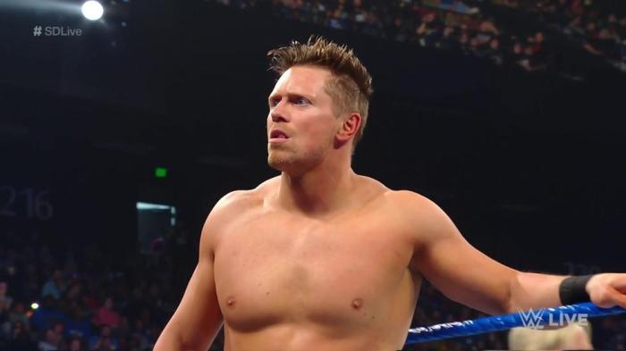 The Miz derrota a SAnitY en un Handicap Match durante SmackDown Live