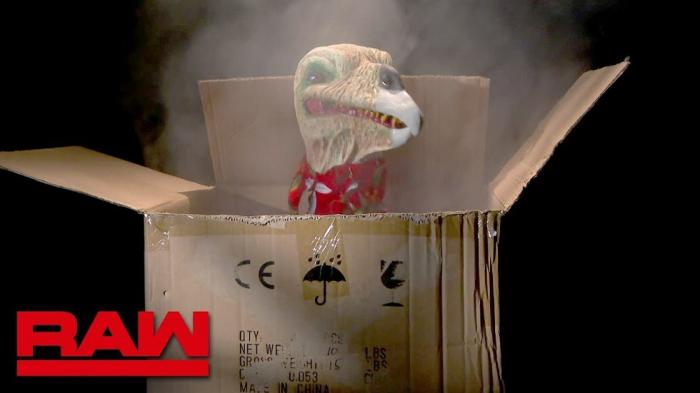 Relacionan a Bray Wyatt con el nuevo personaje presentado en Monday Night Raw