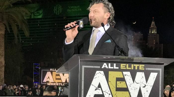 Kenny Omega: 'AEW está en período de prueba'