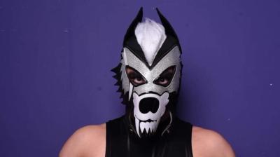 Kid Lykos anuncia su retiro como luchador profesional