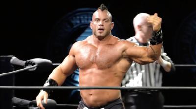 Brian Cage brinda una actualización sobre su lesión de espalda