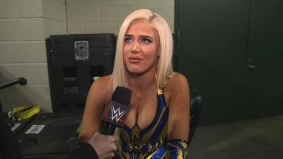 WWE noticias: Lana crea controversia en las redes - La empresa hace una llamada a nuevos escritores