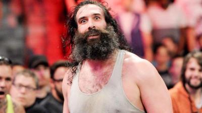 La estancia de Luke Harper en WWE se complica con el paso de las semanas