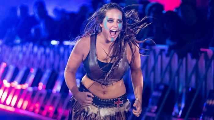 WWE noticias: Sarah Logan podría incorporarse a The Viking Raiders - Sasha Banks, en una terapia de ira