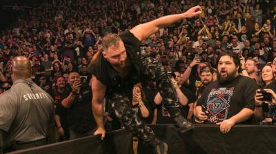 Jon Moxley: 'Muchos luchadores de WWE me han felicitado por llegar a AEW'