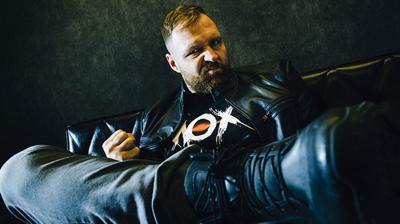 Jon Moxley: 'Fue interesante estar en el mismo show que Chris Jericho más de 20 años después de su debut en NJPW'