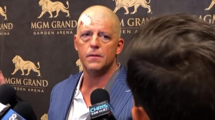 Dustin Rhodes: 'Una treintena de personas de WWE me felicitaron por el show de AEW'