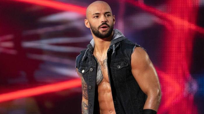 Ricochet podría recibir más protagonismo de WWE gracias a Paul Heyman 