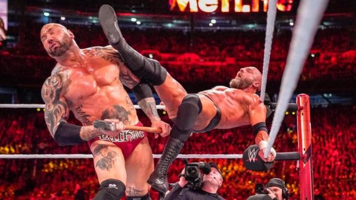 Batista revela que Vince McMahon descartó una estipulación Hell in a Cell en WrestleMania 35